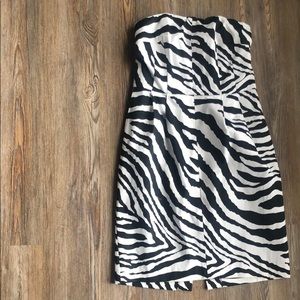 🔥 EXPRESS Zebra Dress Sz. 4. Strapless